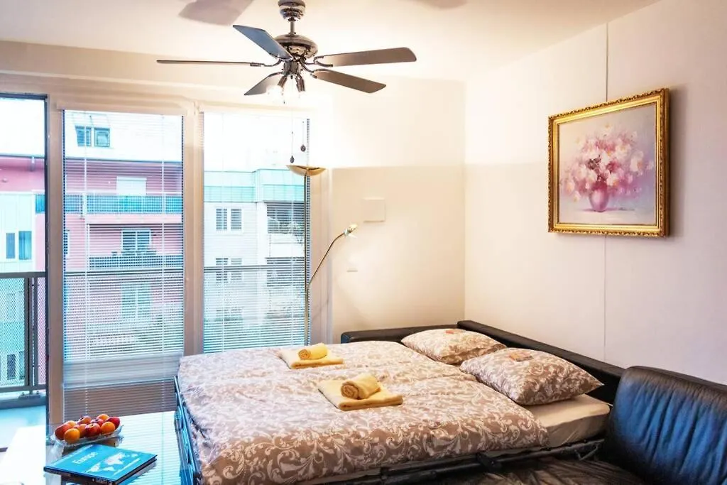 New, Quiet Flat Next To U1, Vic, Shopping Mall,... Wien